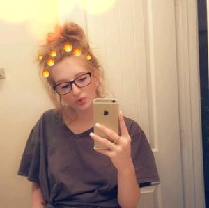 Meet your Posher, Haylee